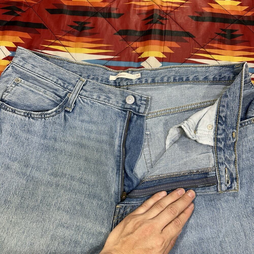 Levi's '94 BAGGY Blue Jeans Women’s Sz 34x30 Blue Relaxed Straight Denim Zip Fly - Picture 5 of 12